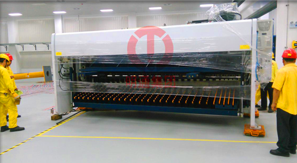 大型數(shù)控折彎機吊裝卸車移位服務(wù)圖1
