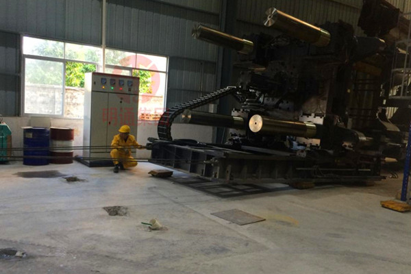 廣州海天公司2200T注塑機卸車定位綜合服務(wù)項目圖1